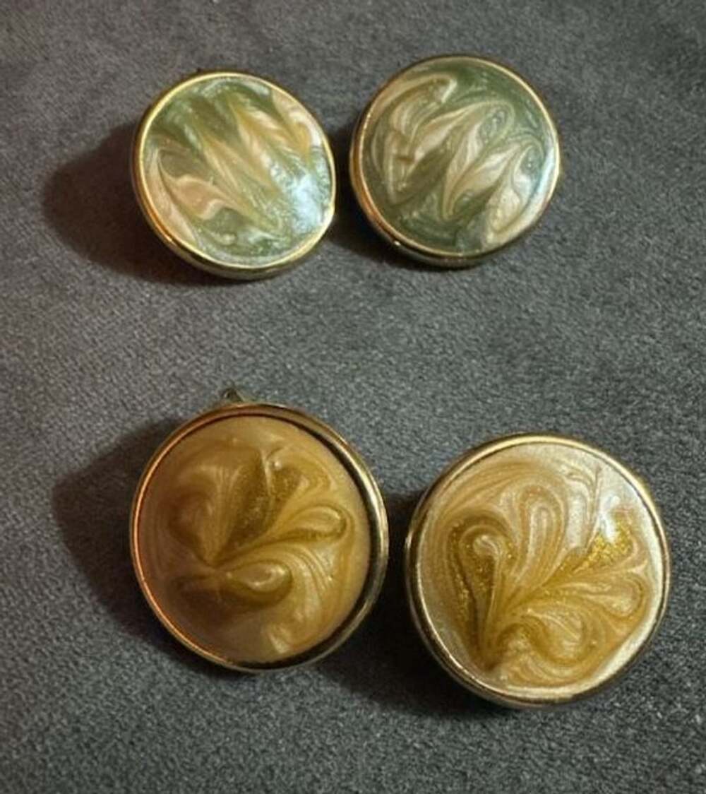 Vintage Gold Tone Marbled Enamel Swirl Pattern Clip On Earrings Lot of 2 Pairs
